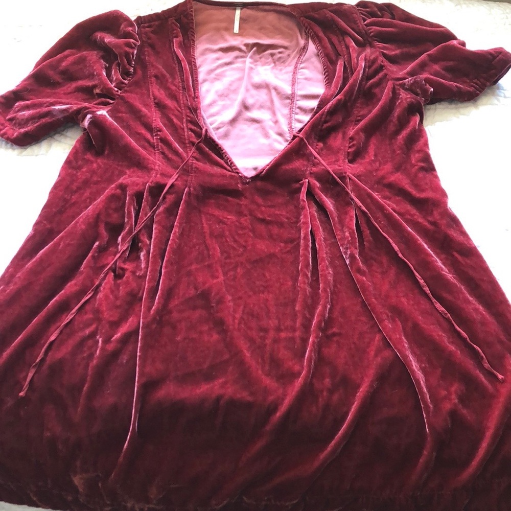 Free People Adelle Velvet Puff Sleeve Deep V-Neck Tie Front Tunic Top - Picture 3 of 4